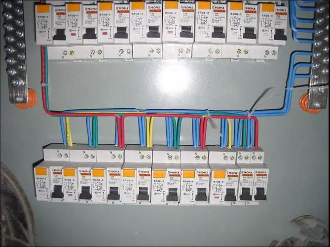 低压配电箱室内线路安装